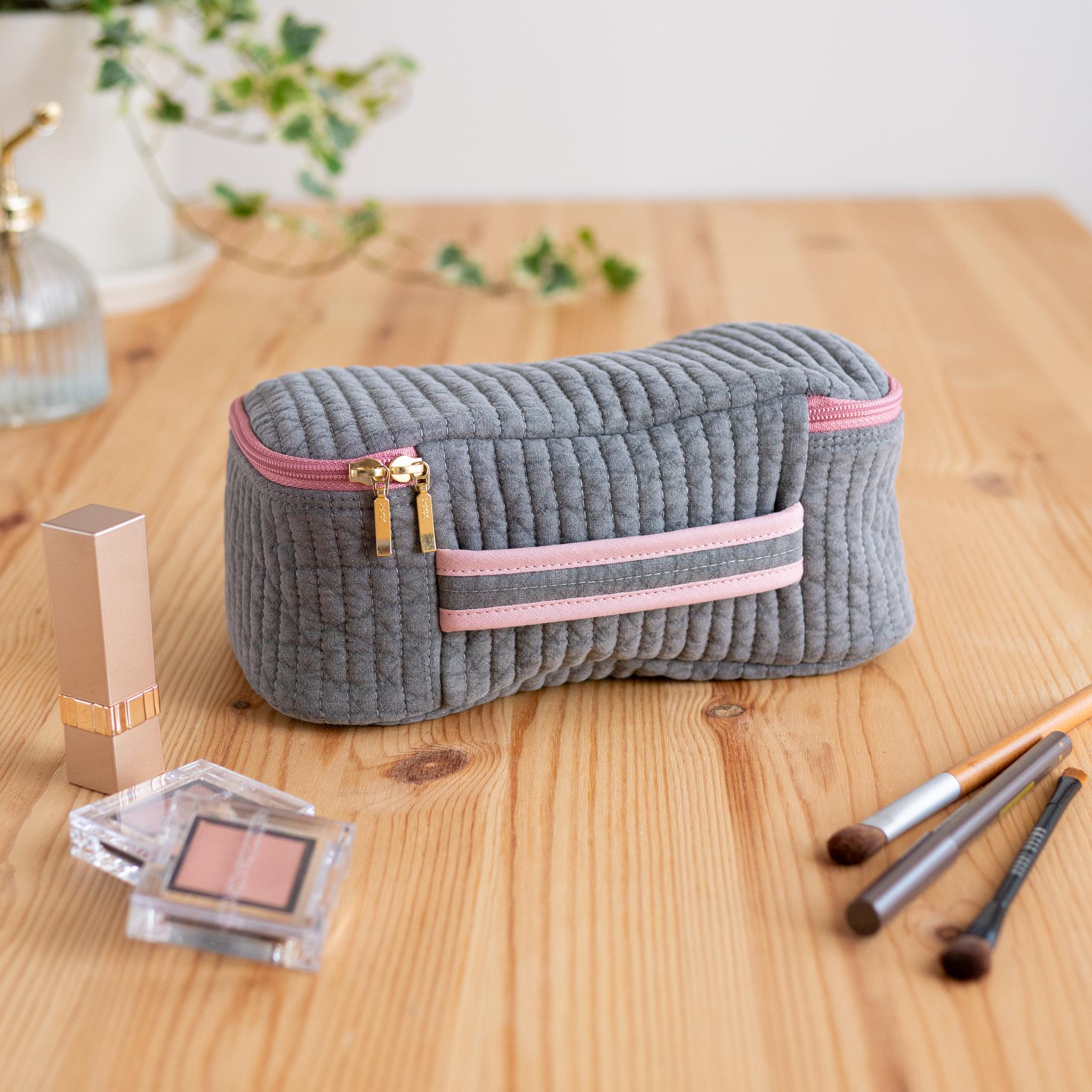 ヌビキルトのインナーバニティポーチ（ダークグレー×くすみピンク）